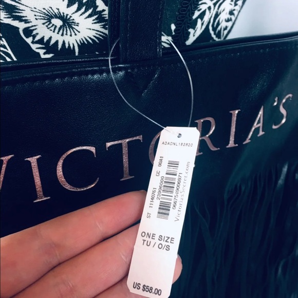 VICTORIA SECRET WOMANS NWT BAG - Picture 2 of 10